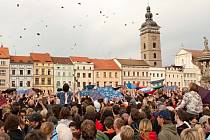 Panika na českobudějovickém náměstí Přemysla Otakara II. propukla při soukromé akci, kterou pořadatel nezvládl.