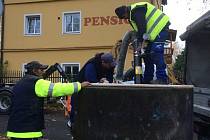 Starou betonovou šachtu zanesenou odpadem zlikvidovala v Českých Budějovicích společnost FCC ve spolupráci s městem.