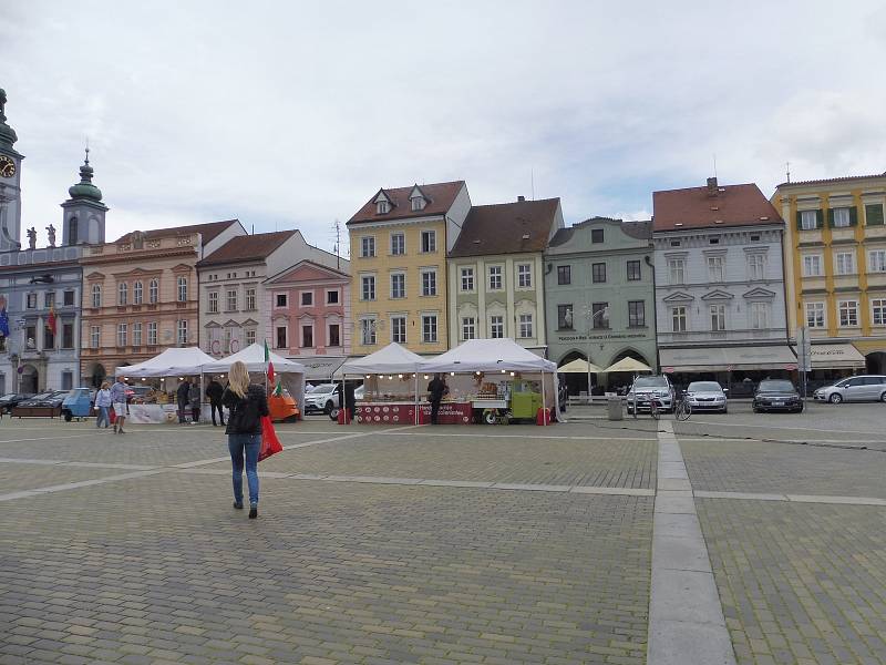 Na náměstí Přemysla Otakara II. v Českých Budějovicích navštívíte až do soboty italské trhy.