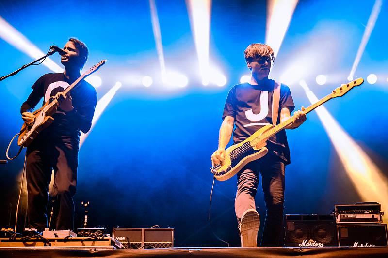 Koncert kapely Tata Bojs v Českém Krumlově si  návštěvníci jaksepatří užili. Foto: Pavel Sojka