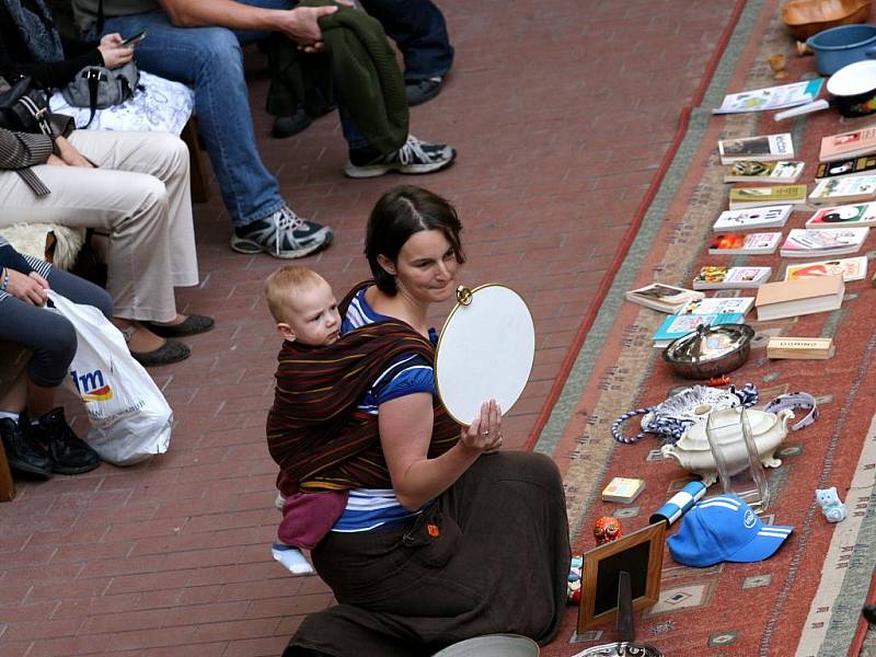 Bazar tureckého paši v českobudějovickém domě U Beránka pořádaný občanským sdružením TAM-TAM.