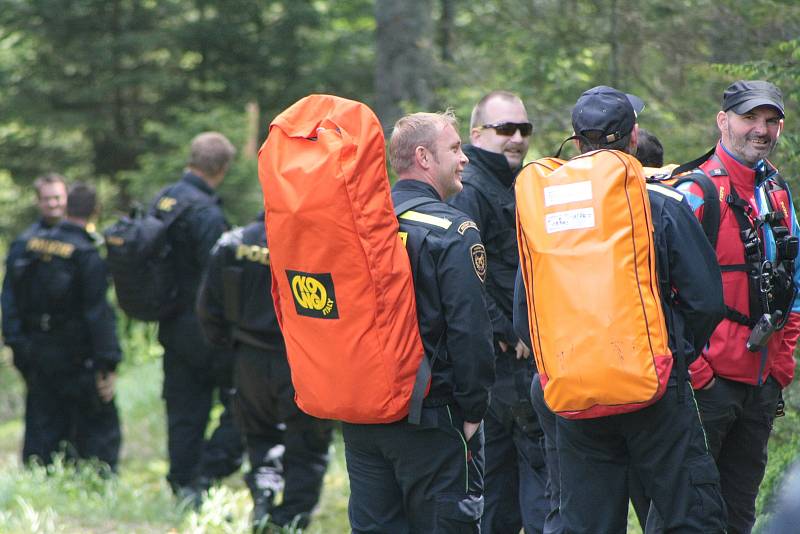 Pátrání po pohřešovaných houbařích, zraněných turistech i cyklistech a dalších výletnicích i na Šumavě horské službě zjednodušuje díky GPS také aplikace Záchranka.