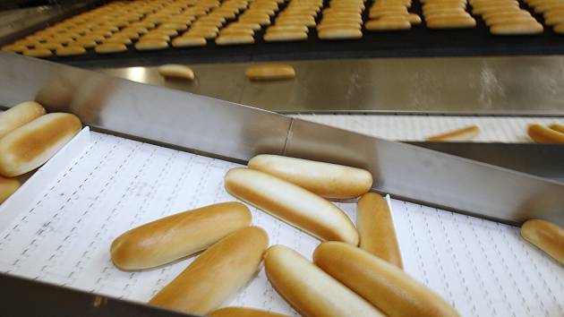 Pekast s. r. o., producent pekařských výrobků, změnil majitele oficiálně k 1. srpnu po několika měsících jednání. Dodával na trh měsíčně 800 tun chlebů, jemného pečiva a dalších výrobků, jeho specialitou byla výroba strouhanky a zaměstnával 250 lidí.
