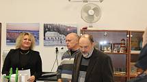 V Trhových Svinech byla 30. listopadu 2018 představena poštovní známka s portrétem JUDr. Emila Háchy, který z města pocházel. Akce se zúčastnili zástupci města i početní zájemci z řad veřejnosti.