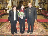 Ludmila Marešová (uprostřed) získala Cenu Charity. 