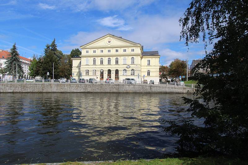 Kulturní dům Slávie před rekonstrukcí.