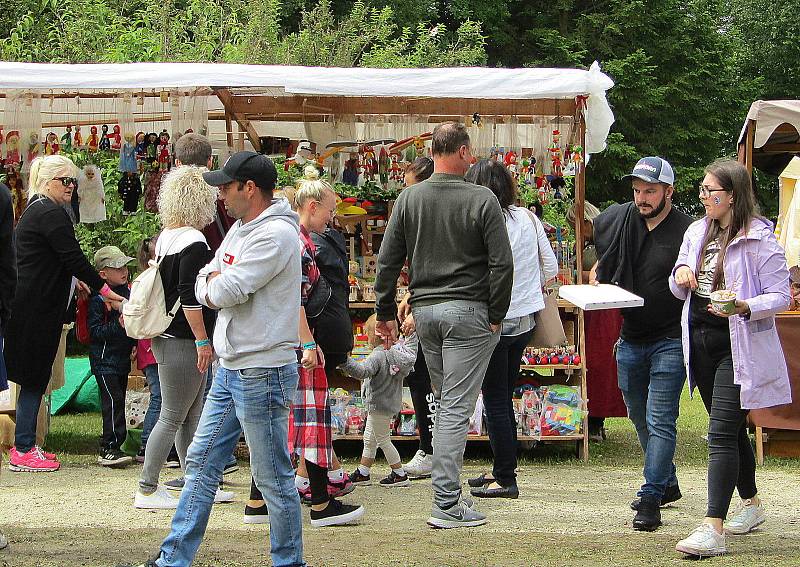 V Borovanech u Českých Budějovic se od 9. do 10. července uskutečnil rodinný festival Borůvkobraní. Po dvouleté přestávce se na pestrý program vrátila i soutěž o největšího jedlíka borůvkových knedlíků.