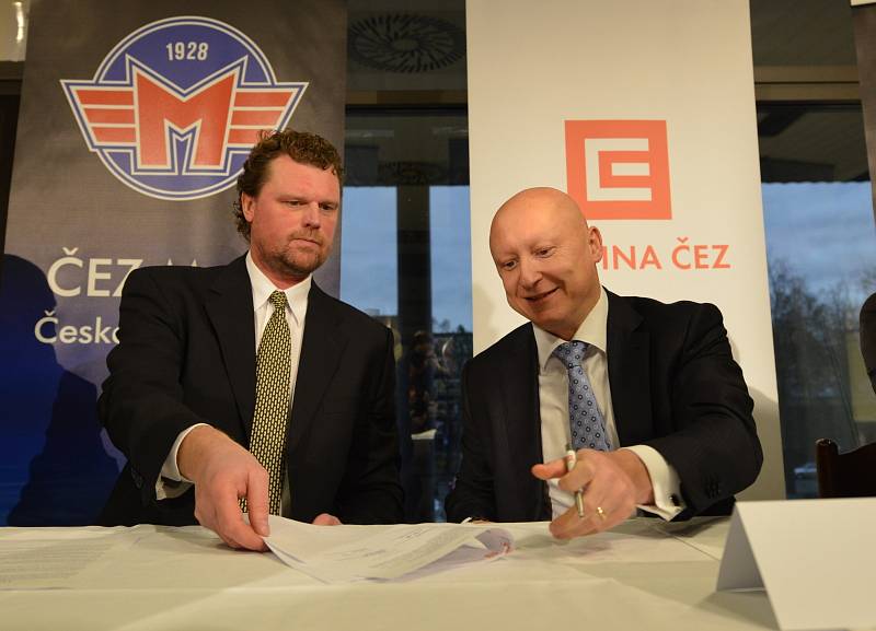 Prezident klubu Roman Turek a generální ředitel skupiny ČEZ Daniel Beneš 