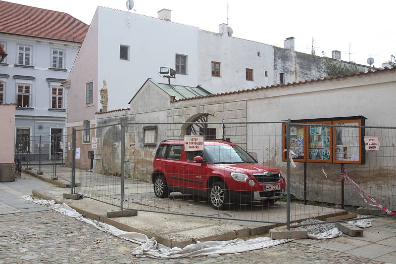 Rekonstrukce kláštera na Piaristickém náměstí v Českých Budějovicích.