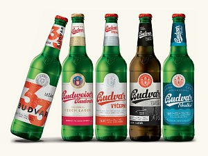 Piva z produkce Budvaru s novými etiketami.