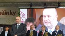 Na Zemi živitelce byly slavnostně zahájeny Národní dožínky. Na snímku ministr zemědělství Miroslav Toman.