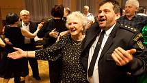 Nejstarší jihočeská dechovka Babouci hrála 7. února 2015 na hasičském bále v Němčicích na Prachaticku. Zde má kapela kořeny a domov, hraje bez aparatury. Terezie Rožboudová (89), vdova po slavném kapelníkovi.