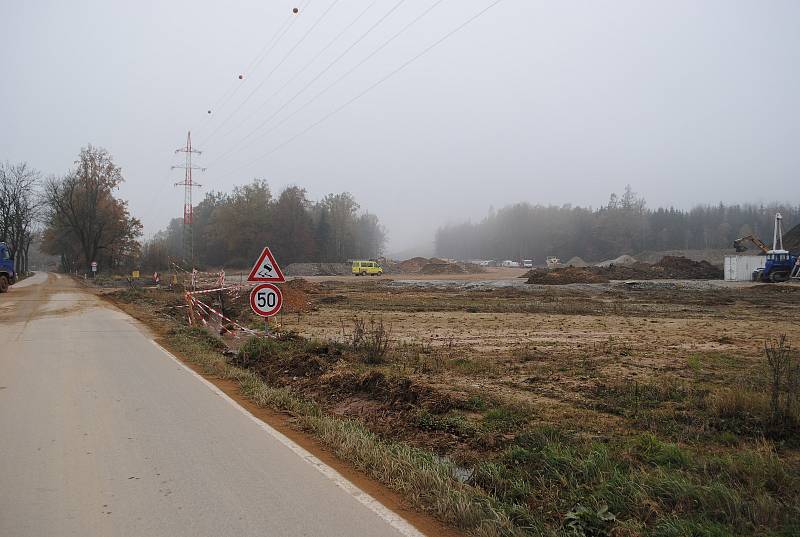 Výstavba D3 mezi Roudným a Plavem.