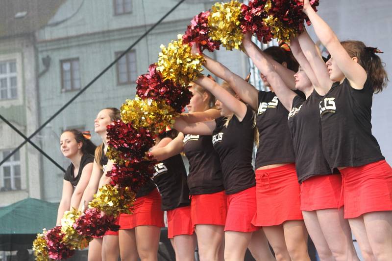 Mezinárodní gymnastické soutěže Eurogym začne v Českých Budějovicích přesně za 101 dní. Na snímku gymnastky Cheerleaders.