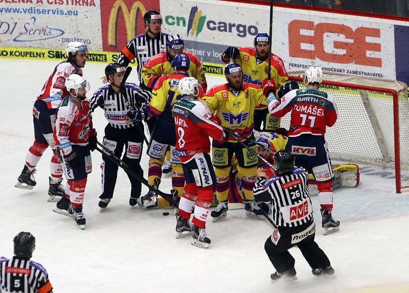 Z utkání 11. kola baráže o hokejovou extraligu ČEZ Motor České Budějovice - HC Dynamo Pardubice v českobudějovické Budvar Aréně.