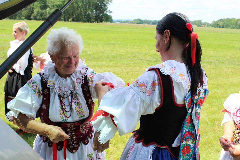 Kubatovy slavnosti pořádané obcí Dívčice a dalšími partnery 27. června 2020. Vystoupil mimo jiné folklórní soubor ze Ševětína.