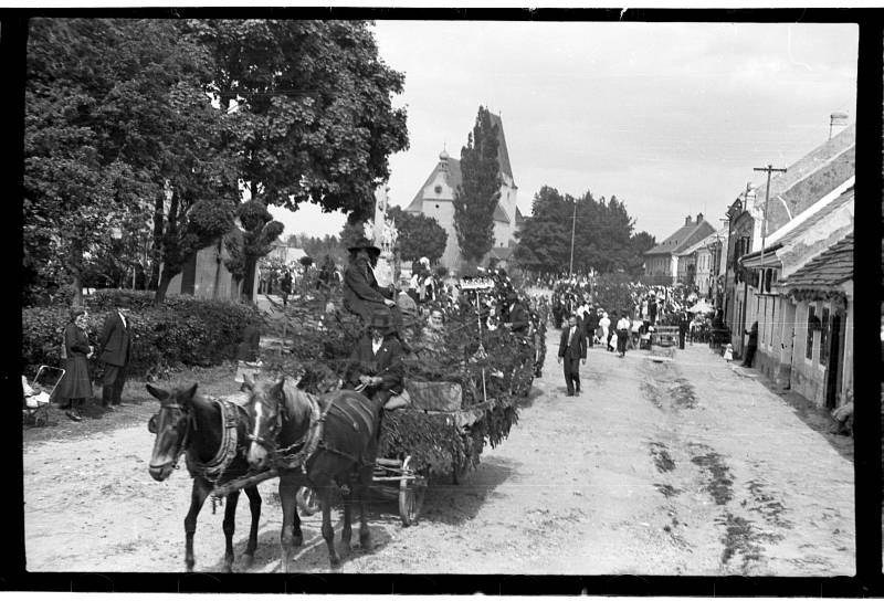 Novohradsko pohledem legendárních českokrumlovských fotografů Josefa a Františka Seidelových.