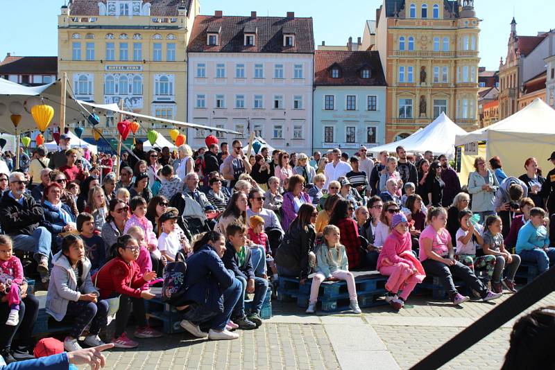 Festival na českobudějovickém náměstí Přemysla Otakara II.