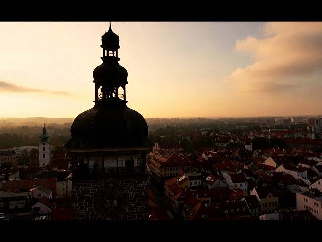 Pohled na Budějovice s dominantou Černou věží, takový je jeden ze záběrů nového spotu o krajském městě jižních Čech.