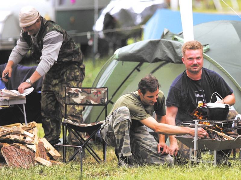 Jedním z nejvíce navštěvovaných autokempů v jižních Čechách je kemp Hejtman jih v Chlumu u Třeboně. Kemp navštěvují nejen příznivce dobrého koupání ale také rybáři. Nepříznivé počasí ale v posledních dnech kempařům hatí naděje na dobrou sezonu.