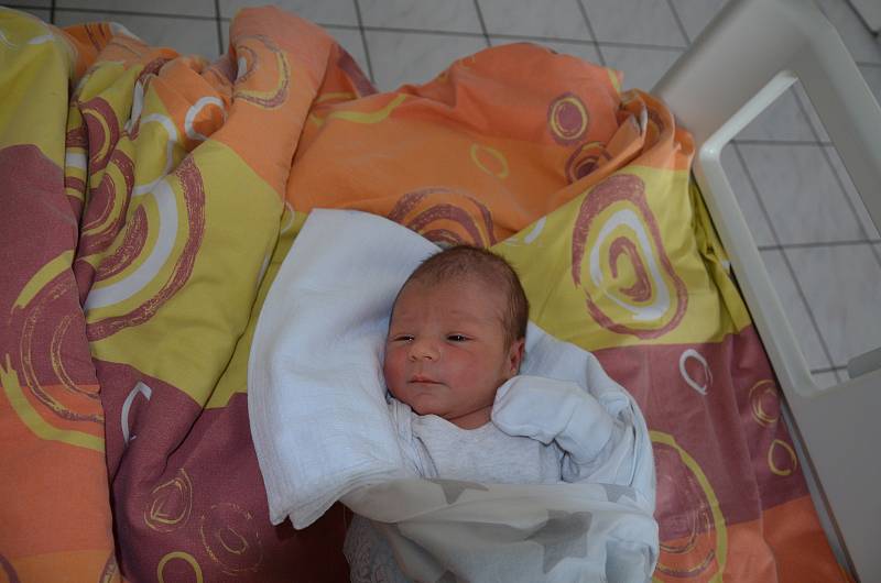 Prvorozený syn Veroniky Gregorové a Marka Čunáta z krajského města se narodil 17. 12. 2019. Chlapeček se jménem Matěj Čunát přišel na svět ve 3.49 h., vážil 3,35 kg.