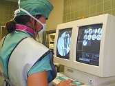 Snímky z rentgenového, ultrazvukového či mamografického vyšetření, budou brzy putovat napříč jihočeskými nemocnicemi digitální cestou. Ušetří se čas lékařů i pacientů, skladovací prostory i náklady na zobrazovací materiál.