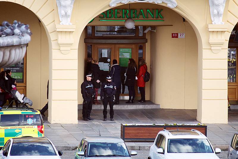 Českobudějovická pobočka Sberbank v pátek odpoledne.