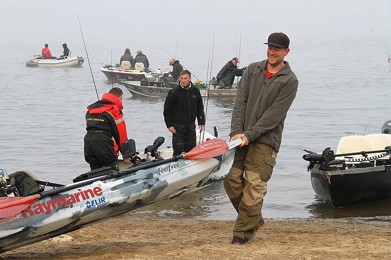 Jeden z největších a nejprestižnějších evropských závodů v lovu dravců z lodi Lake Trophy 2016 se konal od čtvrtka do soboty na Lipně.