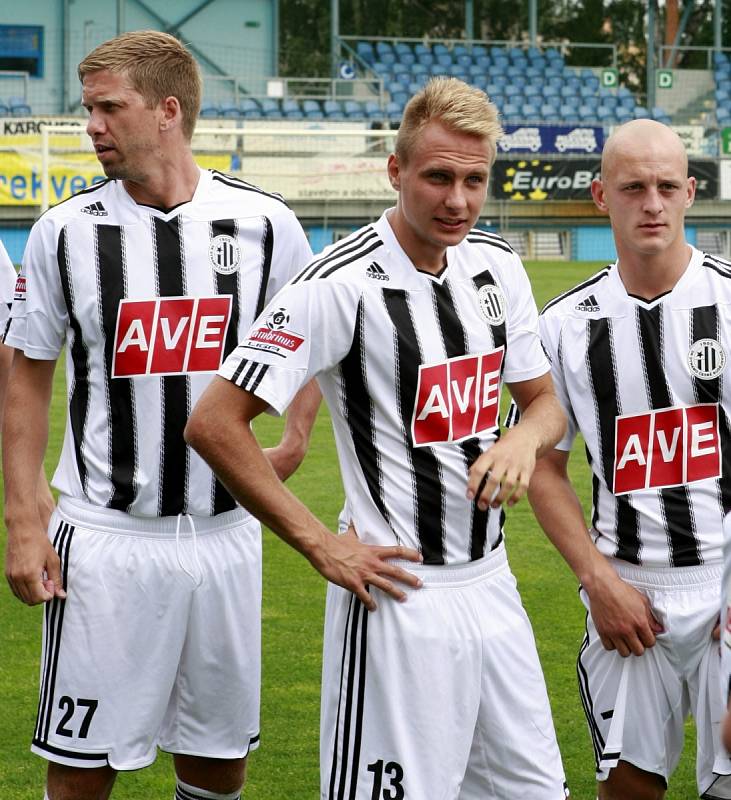 Tisková konference a fotografování A týmu Dynama České Budějovice před zahájením sezóny 2. ligy 2013/2014.