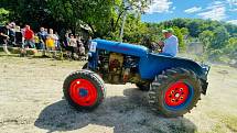 Traktor Paráda ve slovenském Hrušově ukázala nádherné veterány na náročné trati.