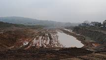 Výstavba D3 v ulici Ke Studánce v Hodějovicích.