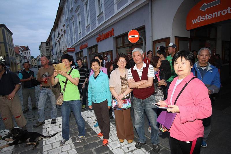 Kolem legendární českobudějovické pivnice Masné krámy v Krajinské ulici to od pátku do neděle díky Masné krámy FESTU pěkně žilo.