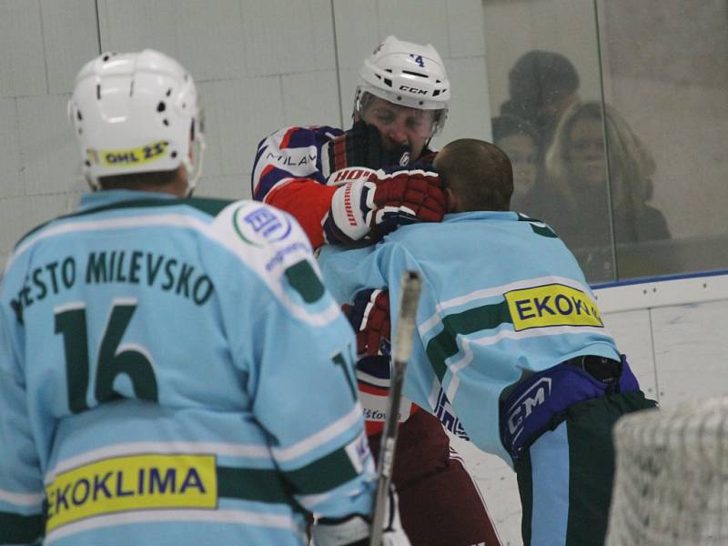 Hokejisté David servisu ČB podlehli na svém ledě Milevsku 3:5.