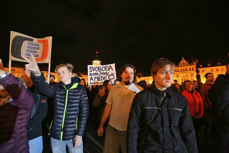 České Budějovice demonstrovaly za svobodu médií.