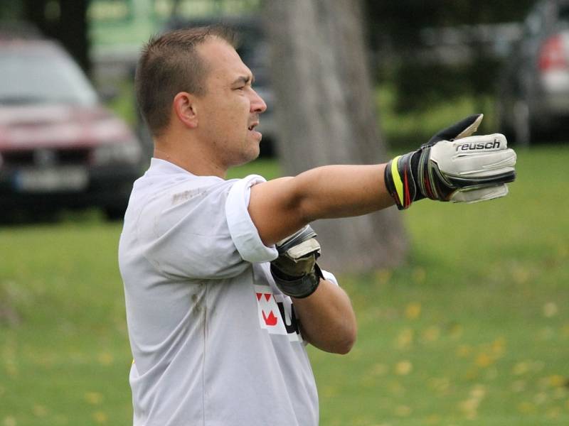 Sokol Neplachov získal ve třetí třídě cenný skalp, doma porazil Boršov 3:1.