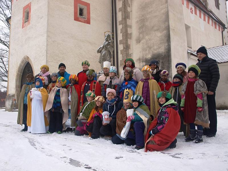 Na tříkrálovou koledu se v sobotu vydali dobrovolníci v Horní Stropnici.