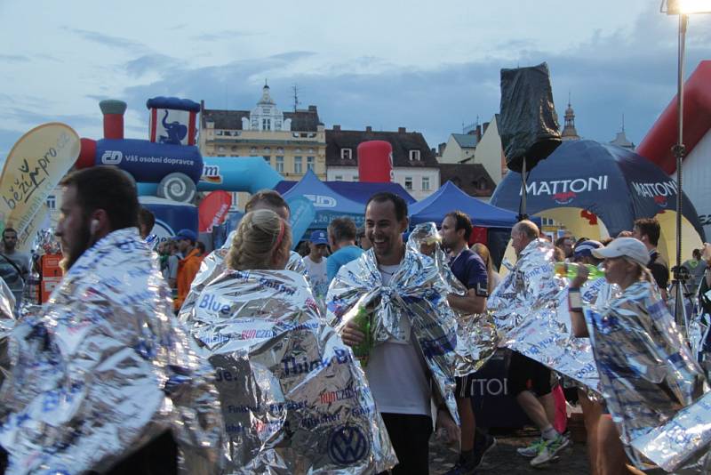 Závodníci Mattoni 1/2Maratonu 2016 v Českých Budějovicích.