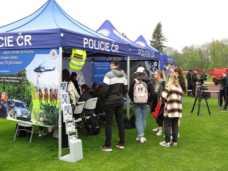 Workshop pro veřejnost Policistou na(ne)čisto se uskutečnil v pátek 6. května v areálu Sportovního klubu policie České Budějovice na Jiráskově nábřeží.