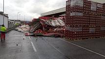 Cizí střecha se při orkánu Sabine utrhla a napáchala škody v Budvaru
