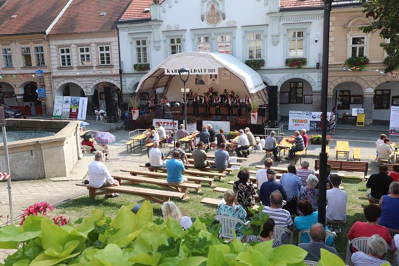 Žižkovo náměstí v Trhových Svinech zaplnily od pátku do neděle davy lidí, aby si poslechly Festival dechových hudeb Karla Valdaufa 2019.