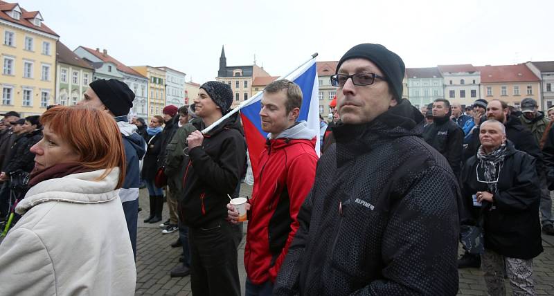 Na demonstraci "Islám v ČR nechceme" přišly stovky účastníků.