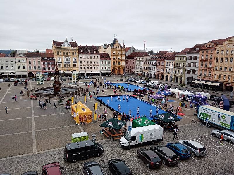 Na českobudějovickém náměstí Přemysla Otakara II. se hrál turnaj Street Floorball League