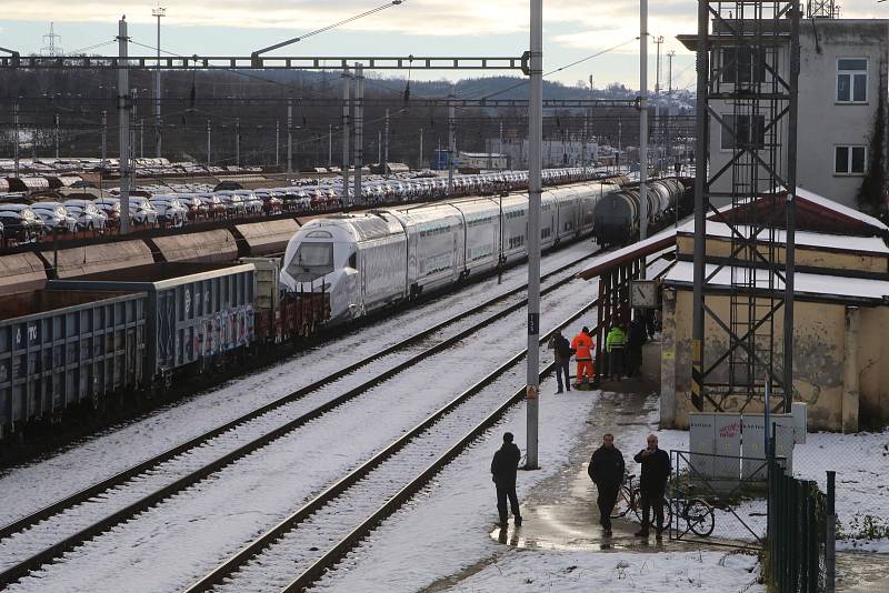 Nejnovější francouzský rychlovlak TGV M projel ve středu 7. prosince i Českými Budějovicemi.