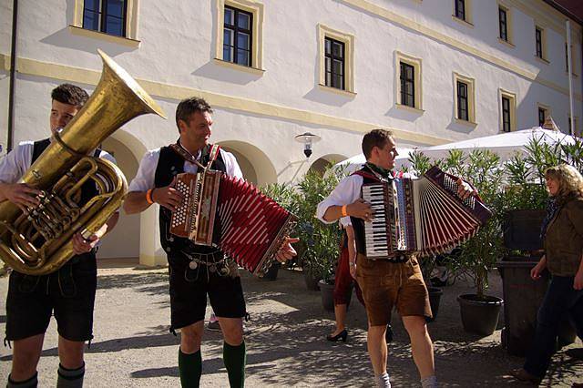 Festival lidové hudby v bavorském Aldersbachu.