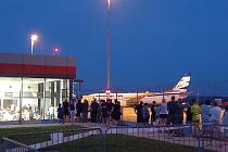 Změna dopravce čeká cestovní kancelář Čedok při letech z Českých Budějovic. Příští rok to nemá být Smartwings. Ten letos turistické lety zahájil za velkého zájmu veřejnosti.