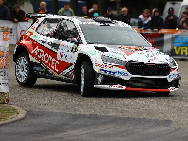 Po prvních čtyřech rychlostních zkouškách vede Rallye Český Krumlov Jan Kopecký