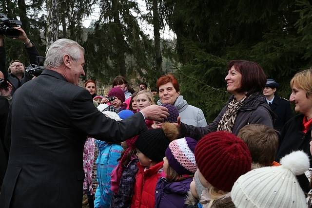 Miloš Zeman se zastavil v Benešově vile v Sezimově Ústí.