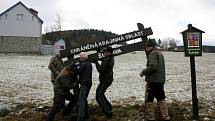 Národní park šumava začal vyměňovat více než 10 let staré cedule. Jedná se o 23 vítacích tabulí a 19 nových označení budov, které budou navádět k informačním střediskům či ubytovnám. 