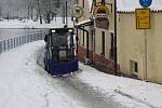 O víkendu se znovu v Budějovicích připomněla zima, Budějovickým znepříjemnil život sníh.