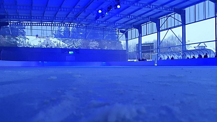 Nový zastřešený zimní stadion v Plané nad Lužnicí